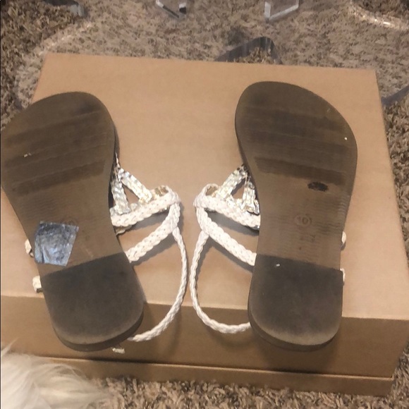 Merona white braided thong sandals size 10 - Picture 7 of 8